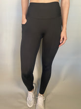 Load image into Gallery viewer, XO Lounge Leggings - Black
